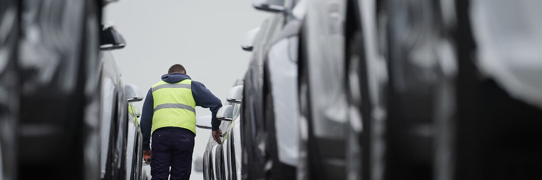 Autos in terminal Autos in terminal