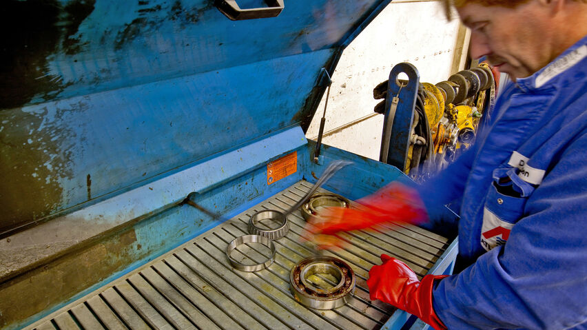 Equipment maintenance 5 Equipment maintenance 5