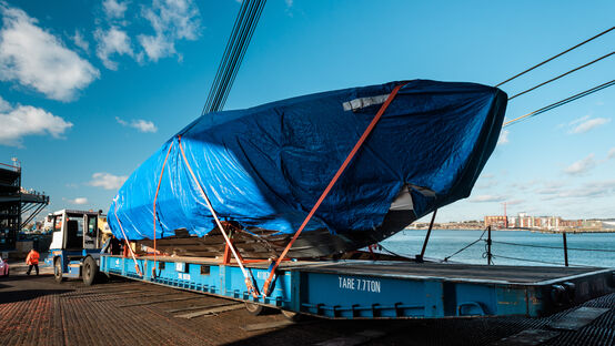 Boats and yachts loading in Southampton_ 2651