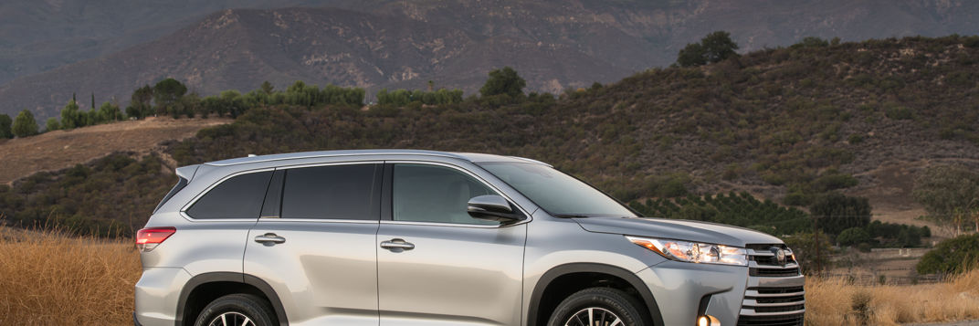 2017 Toyota Highlander XLE AWD 009 82 B45136 AEEF3 A8 B5 C7799 E980331674 C9 C4 A8 EF 8 F8 CEA654 C1 BE720 EB8 DD8 D1 FCEB92669951831 E 2017 Toyota Highlander XLE AWD 009 82 B45136 AEEF3 A8 B5 C7799 E980331674 C9 C4 A8 EF 8 F8 CEA654 C1 BE720 EB8 DD8 D1 FCEB92669951831 E