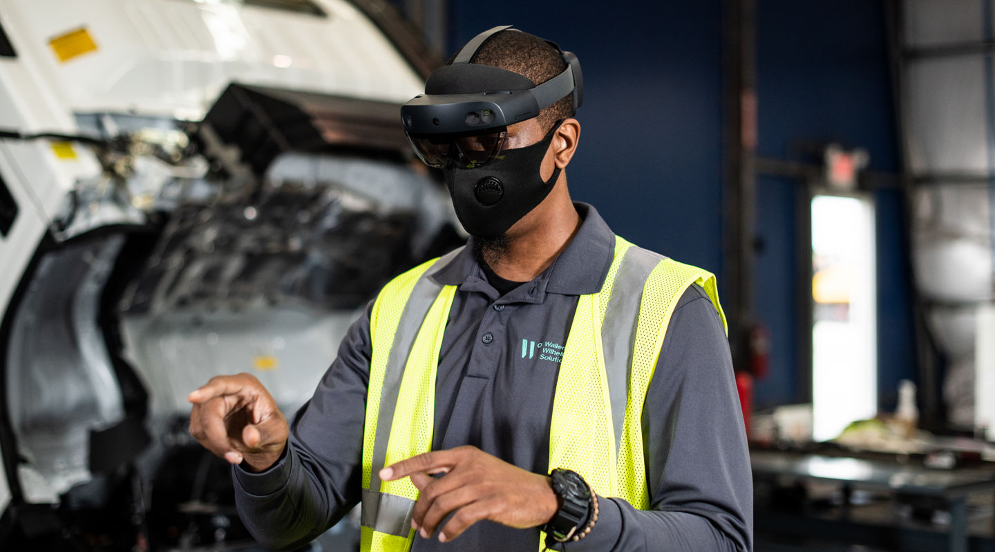 Vehicle processing employee uses Microsoft HoloLens technology Vehicle processing employee uses Microsoft HoloLens technology